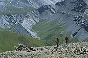 Trekking over the Akkem valley